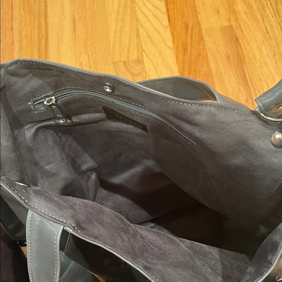 Crystalyn Kae “Metier Tote Bag” - Picture 4 of 5